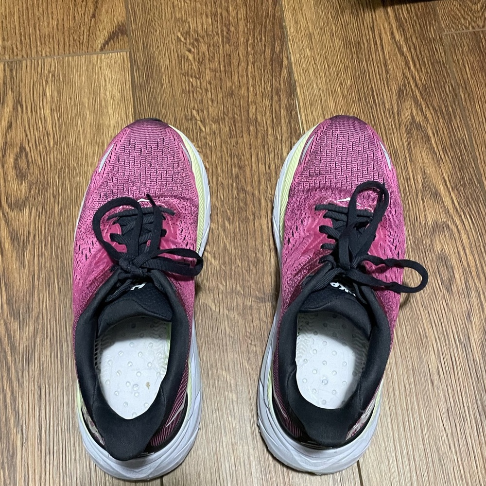 Women’s Hoka Clifton - Picture 2 of 5